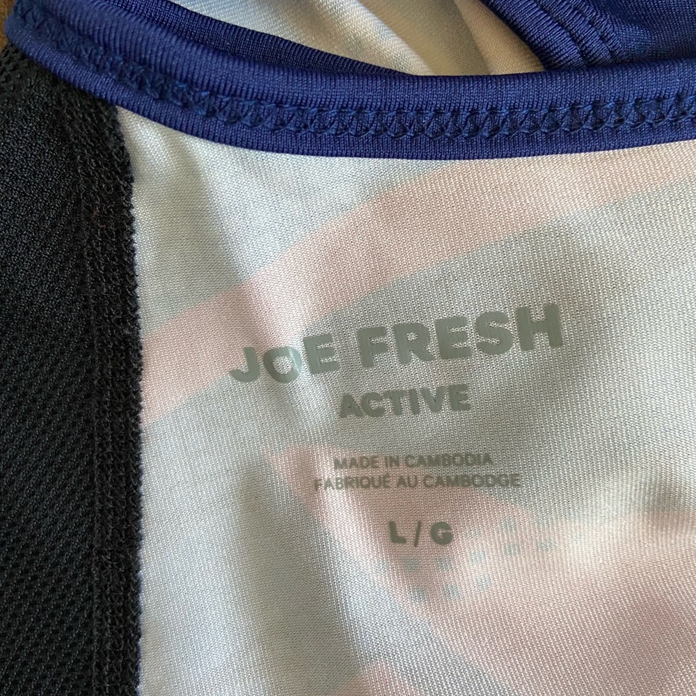 Joe Fresh active top - Picture 3 of 4